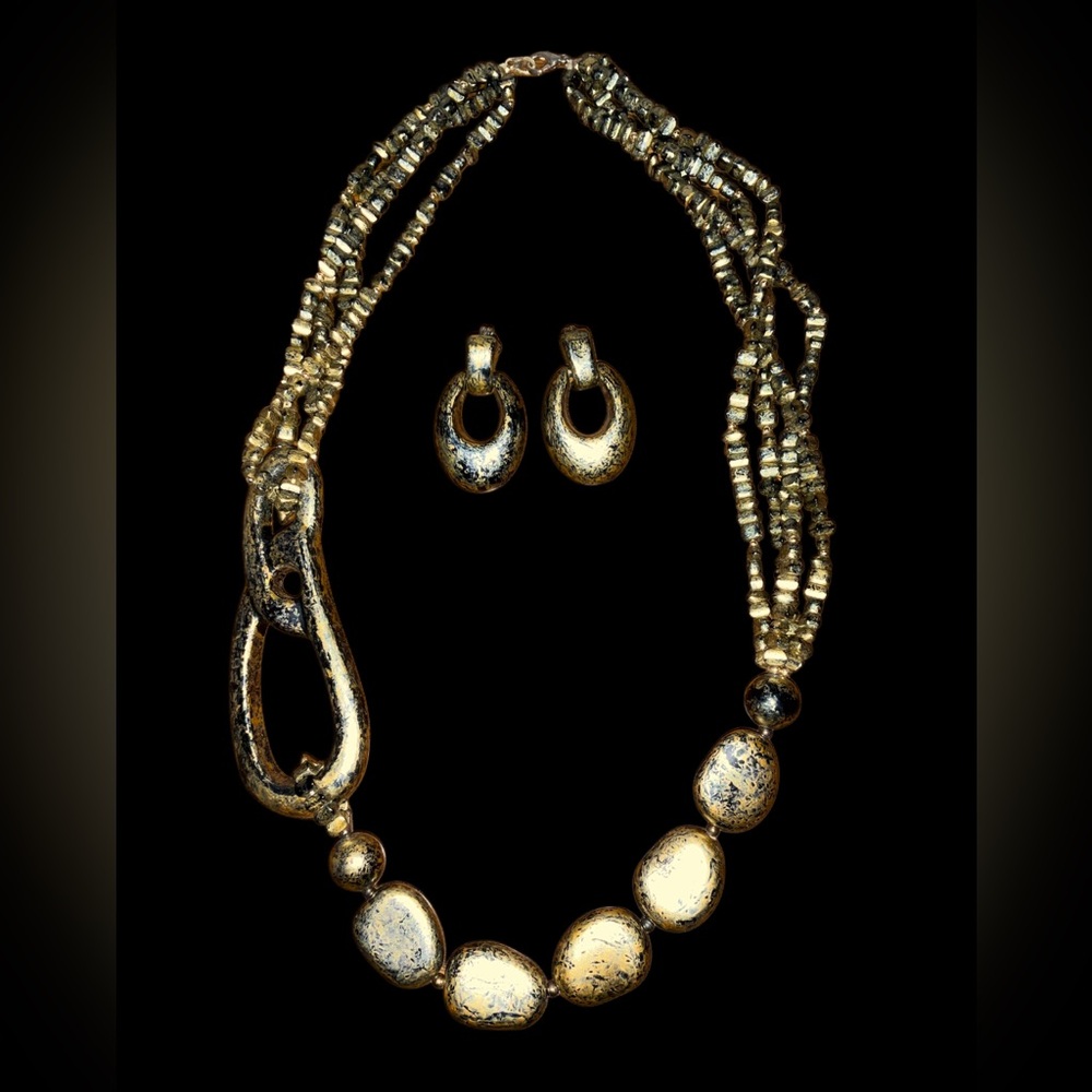 Elegant Gold Jewelry Set